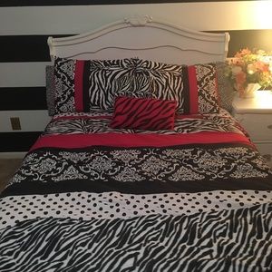 Zebra Bedroom Set